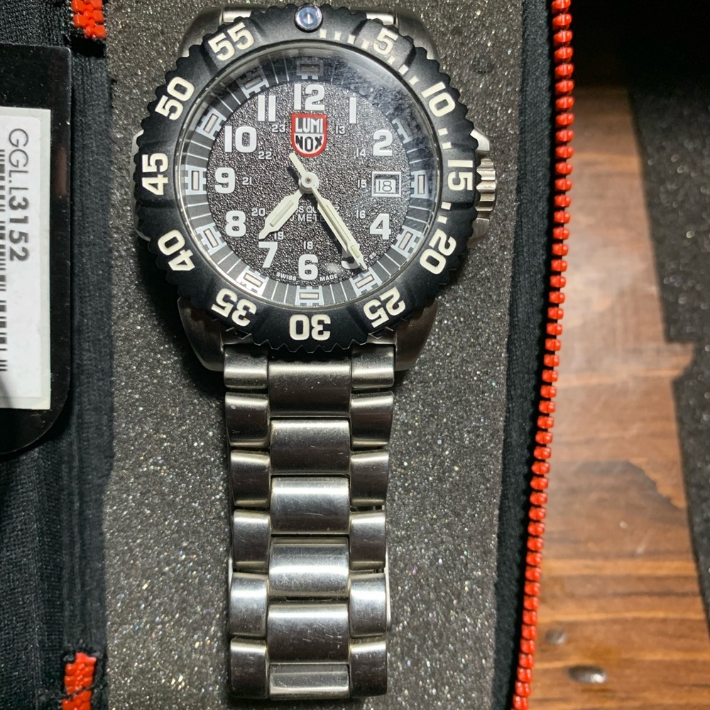 Watches - Picture 2 of 4